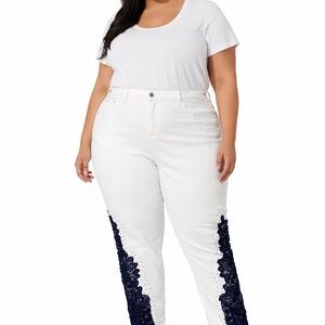 🌟🌟Soft Surroundings White Jeans with Navy Lace with jewel and sequined leg